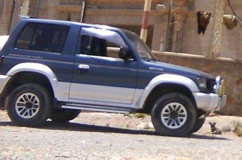 Mitsubishi pajero jeep #1