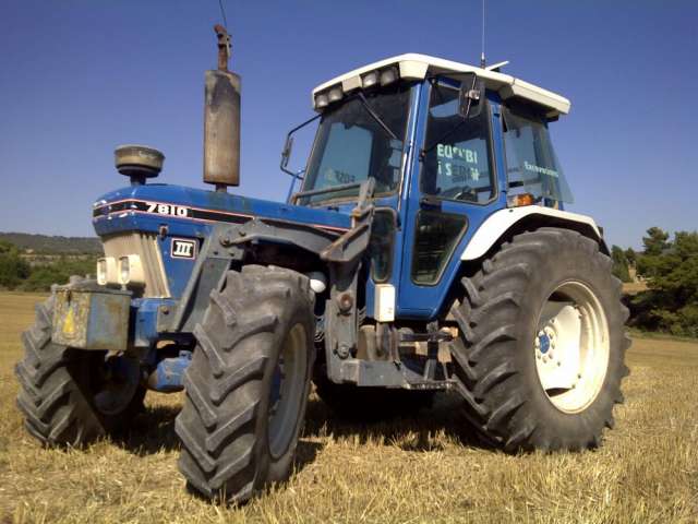 Se vende tractor ford 7810 #7